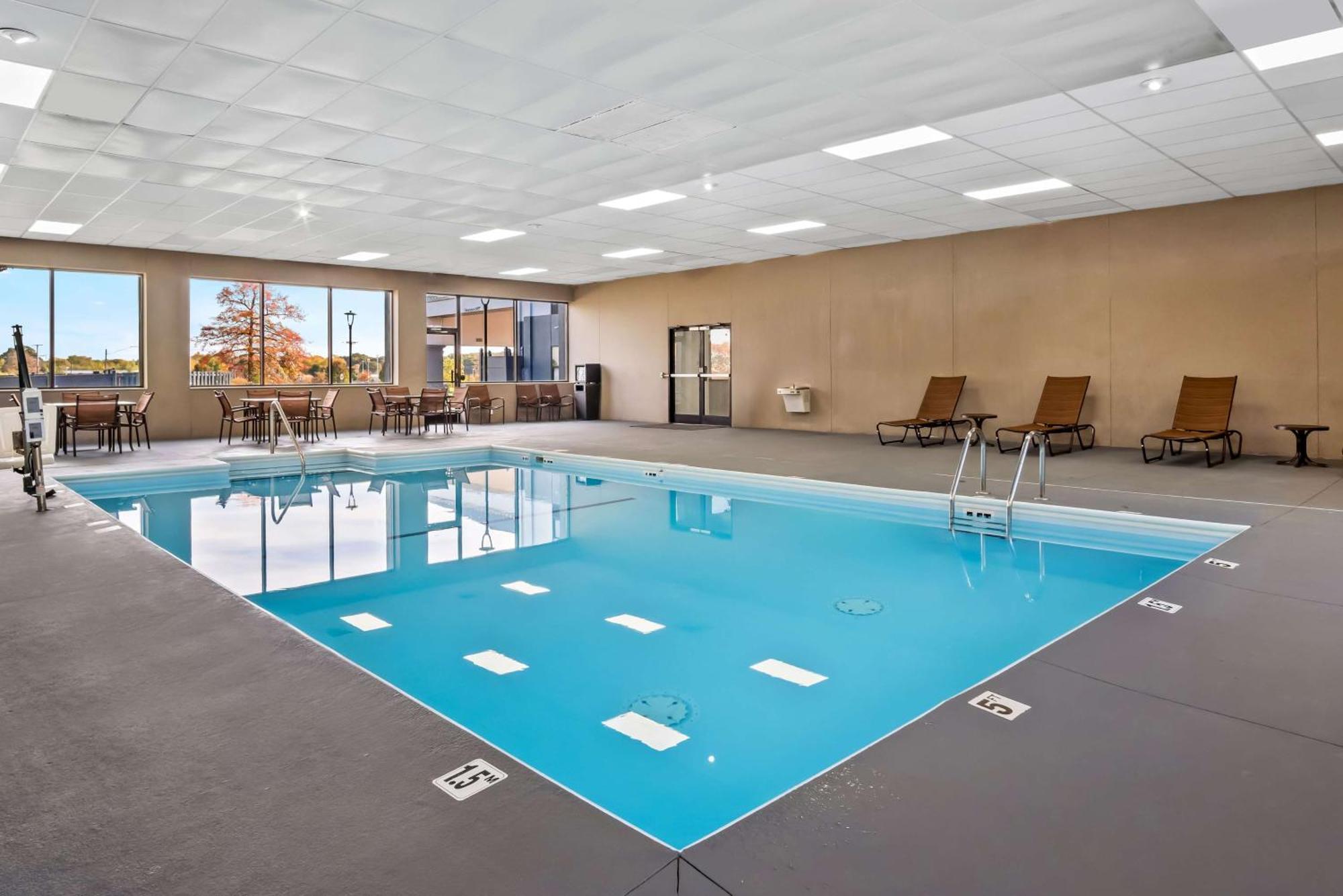 Surestay Plus Hotel By Best Western Stevensville St Joseph מראה חיצוני תמונה