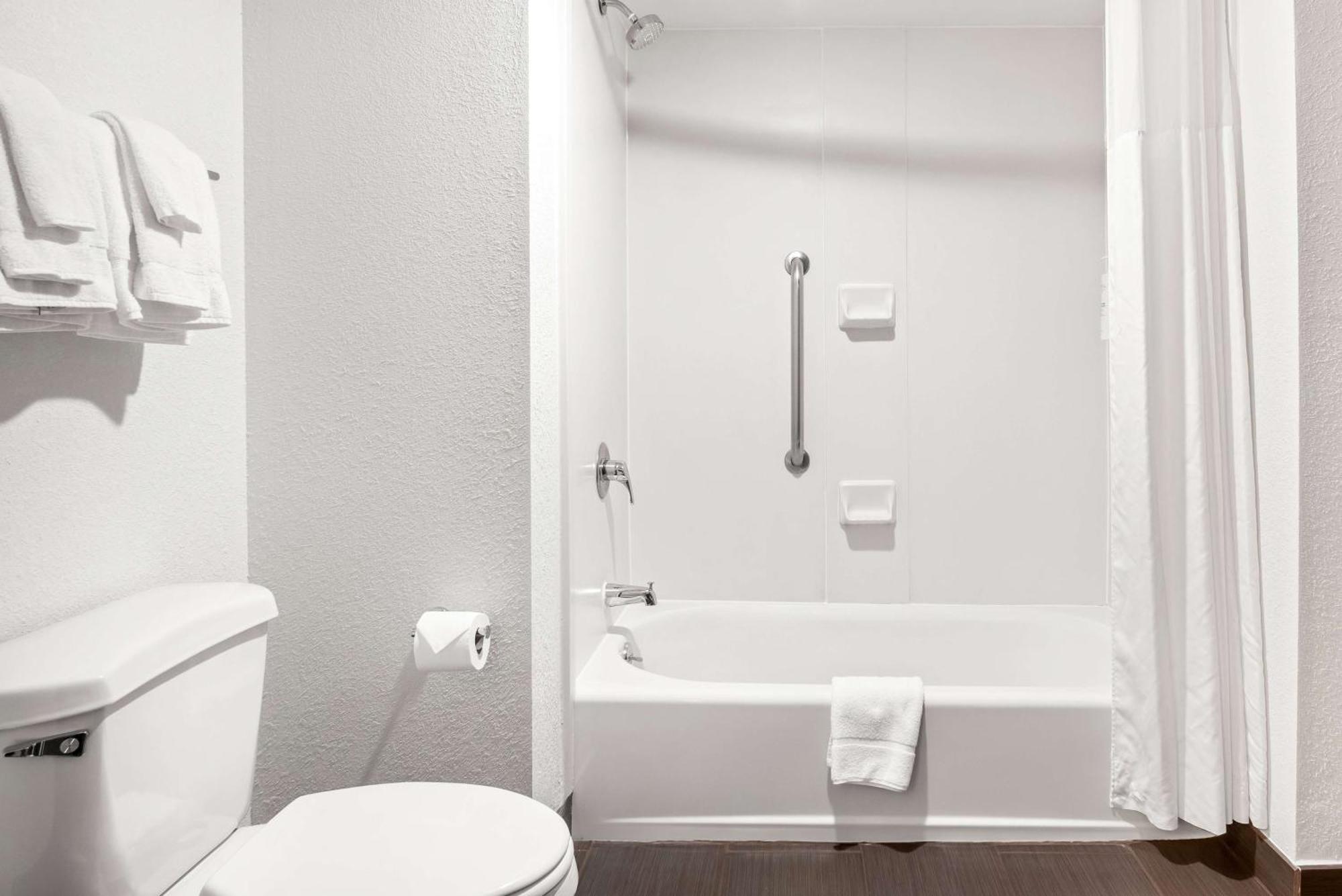 Surestay Plus Hotel By Best Western Stevensville St Joseph מראה חיצוני תמונה