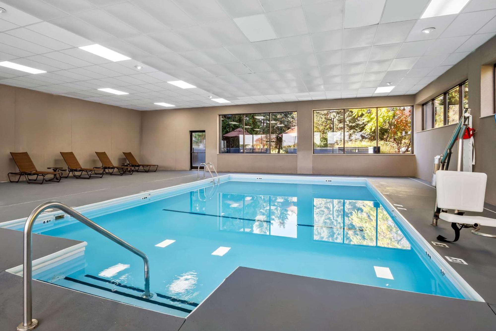 Surestay Plus Hotel By Best Western Stevensville St Joseph מראה חיצוני תמונה